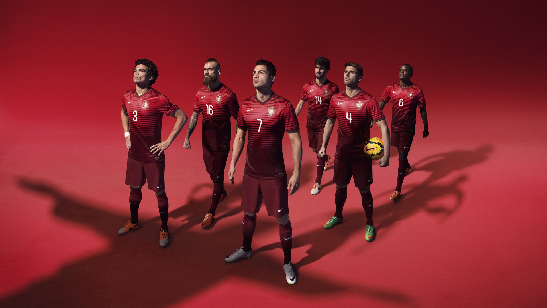 AYX体育-精彩瞬间频现，球员们在场上展现出色表现，球星精彩瞬间