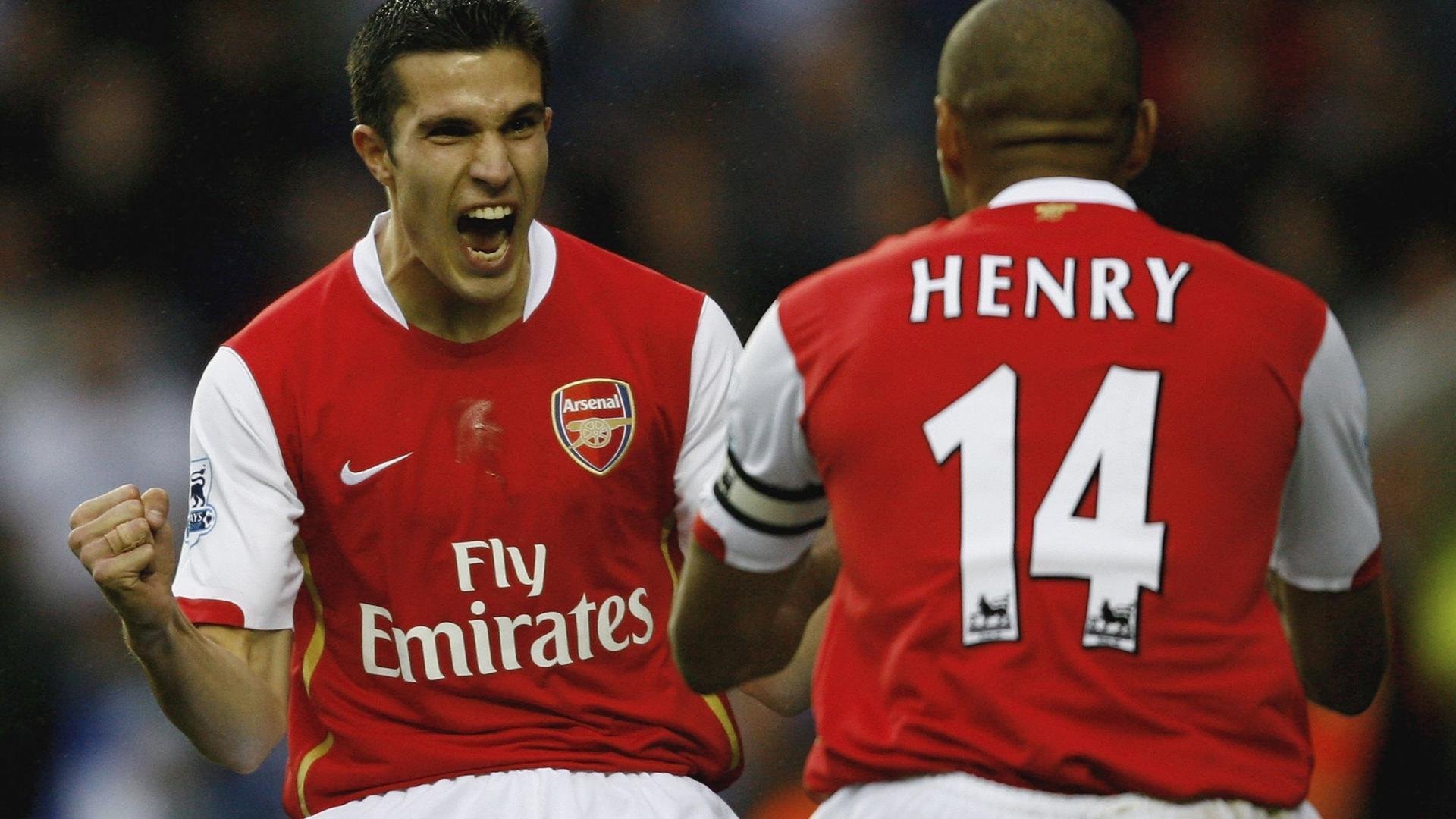 爱游戏官方网站-五大联赛是否提升中场球员无球区域跑动数据分析比重，五大联赛不失球记录